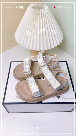 Gợi ý, mẫu dép sandal cho Bé đi học 🤩 #depchobe #depbegai #begai #sandalchobe #daushop132 