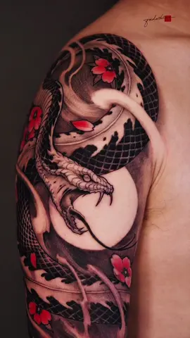 Hình xăm Rắn - Hannya và Hoa Anh Đào ❤️‍🔥  Thực hiện freehand bởi artist Trung Tadashi  