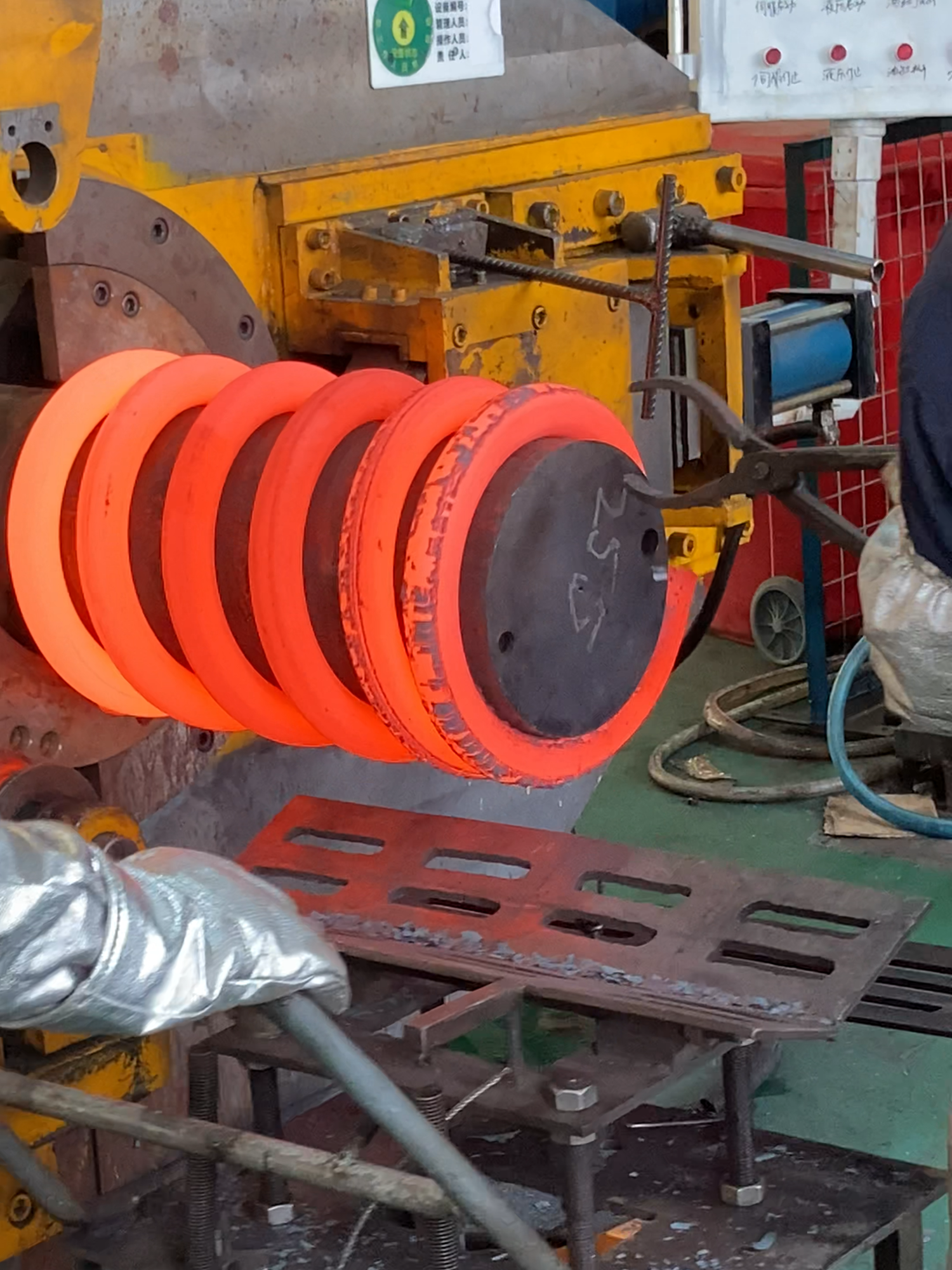 Inside the factory the process of speed coil making super huge springs #process #machine #factory #manufacturing #springs