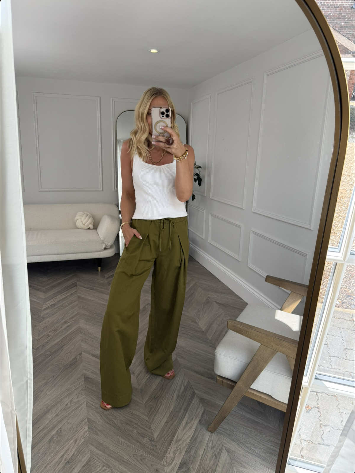 As a personal stylist I find that sometimes the best outfit is the most basic, a neutral top and a comfy pair of trousers. Swap out that vest for a neutral coloured t-shirt, long sleeve top or sweater when it gets a little chillier. Then swap the flip flops for Mary Jane’s or trainers and before you know it those comfy casual trousers you bought in the summer have started to work between seasons 😉  Here are 4 styles of comfortable and casual trousers at 4 different price points that we are loving in the studio at the moment!  Head to our link in the Bio and tap LTK where we link everything we post!  #stylist #ltksummer #ltkuk