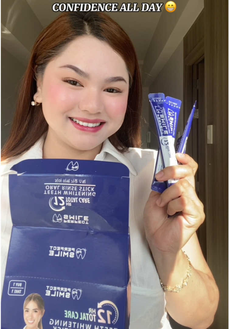 Fresh breath. White teeth. All day. 💙 Meet your new go-to: #PerfectSmilePH 12HR Total Care Oral Rinse Stick! #12hrtotalcare #oralrinse #freshbreath