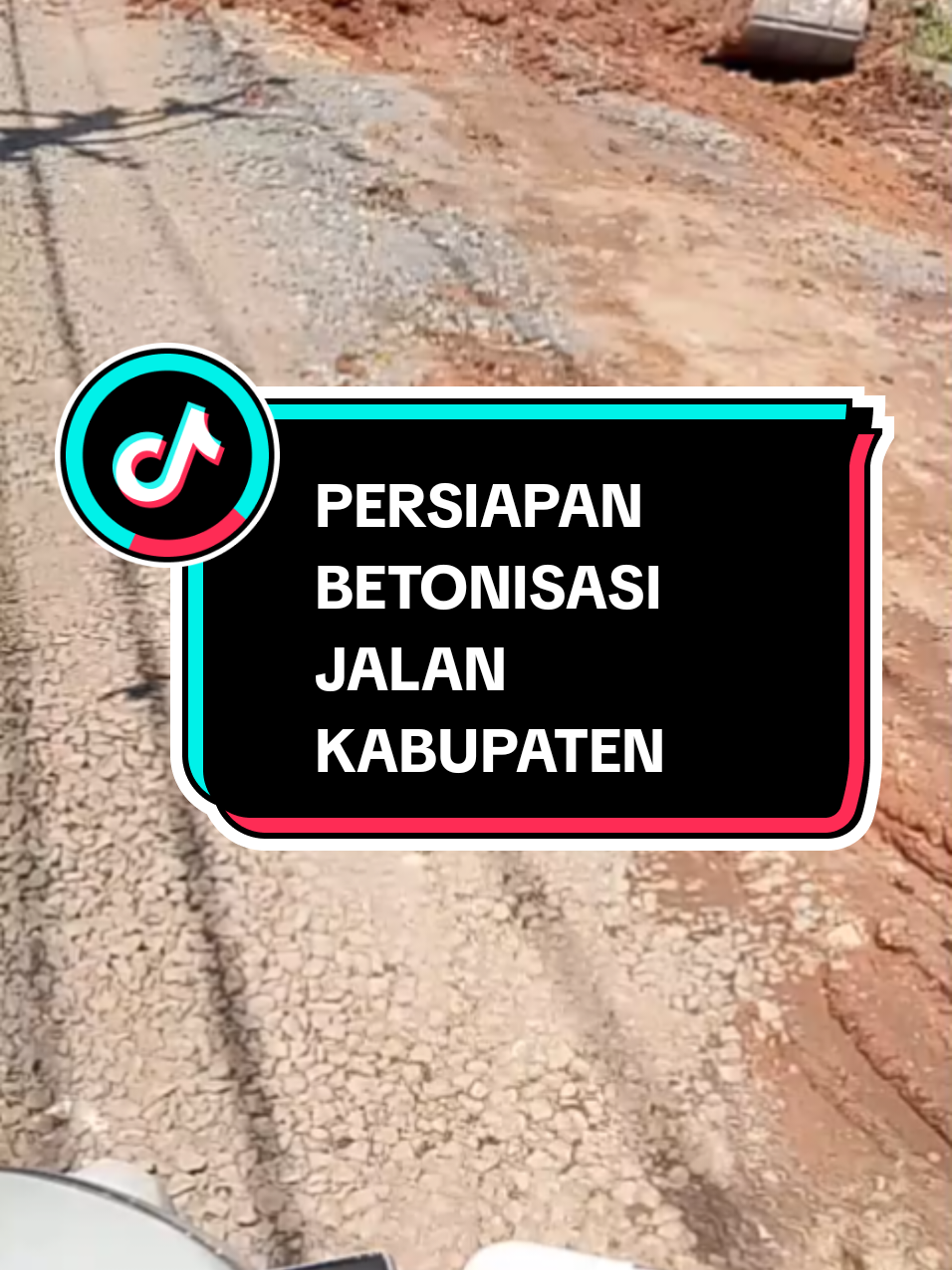 Alhamdulillah 🤲🏻 progres betonisasi jalan kabupaten sudah mulai lagi. #bendungancibeet #jalankabupaten #betonisasi #pengecoran #pemadatantanah 