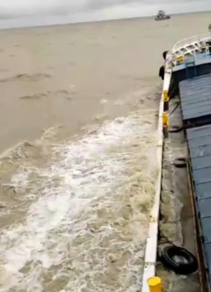 ভয়েজ টা ভালো ছিলো..?   #বাংলাদেশনাবিক🛳️🛳️🌊🌊  #নাবিক_যোদ্ধা  #videoviral  #foryou  #pppppppppppppppp 