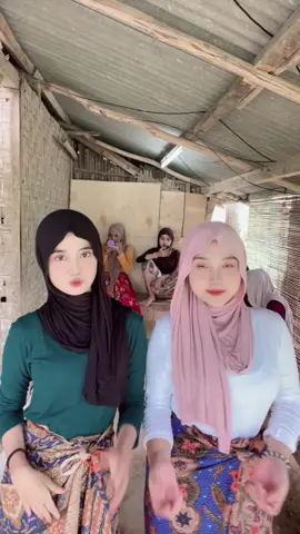 Neng Lia dan neng cece gadis desa#jampangturunankidul #jtkentertainment #fyppppppppppppppppppppppp #gadisdesa #tiktoklive 