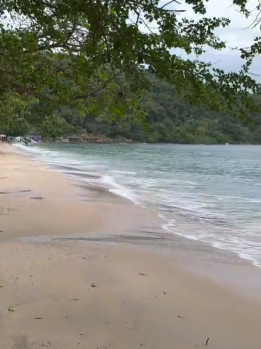 ทะเลหน้าฝน# วันธรรมดาคนน้อย# หาดทรายแก้ว สัตหีบ ชลบุรี