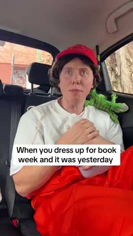 That’s too damn bad! You keep digging! #bookweek #primaryschool #australia #holes #costume 