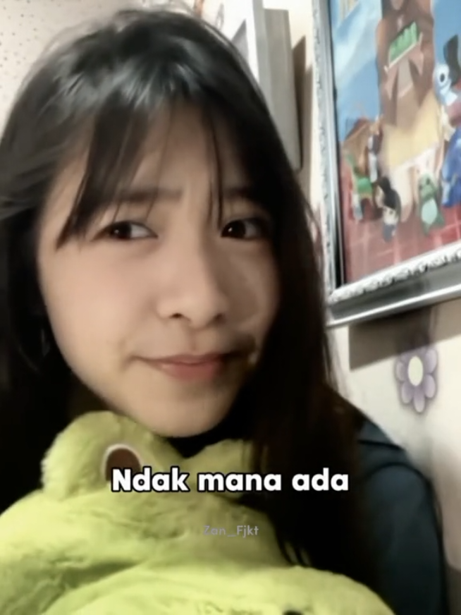Selain manis dia juga nonis ?#lilyjkt48 #hillaryabigail #jkt48gen12 #jkt48newera #jkt48 