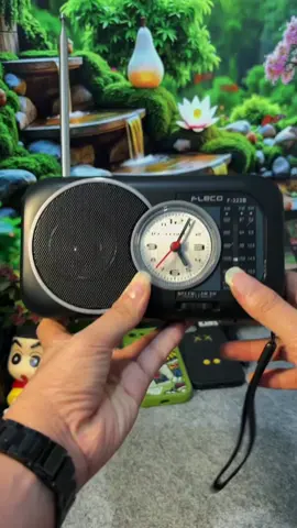 speaker bluetooth multifungsi ada radio support kartu memori flashdisk ada jamnya dan senter#speakerbluetooth #speakerportable #speakermodelklasik #radiospeaker 