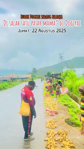 Bupati kabupaten Dogiyai Yudas Tebai S. Pd, M. Si sedang belanja di salah satu pasar mama-mama di Dogiyai pada hari Jumat, 22 Agustus 2025. Bupati Dogiyai Yudas Tebai menyatakan setiap hari Jumat kami akan jalan belanja jadi mama jangan bosan-bosan jualan. Saat belanja jualan mama-mama Yudas menjelaskan bahwa belanja tiap hari Jumat ini salah satu program kerja dari kami pemerintah  kabupaten Dogiyai jadi bila perlu mama-mama bikin kebun banyak-banyak. Hari jumat selanjutnya kami akan belanja di pasar yang kami belum perna belanja jadi mama-mama yang jualan di pasar yang belum pernah kami belanja jangan pernah berkecil hati. Tegasnya Tebai Saya jadi bupati ini hasil dari jualan jadi selama saya ada di Dogiyai tiap hari Jumat saya akan belanja. Jelasnya bupati Saya juga tau bahwa mama-mama jualan ini untuk membiayai anaknya sekolah. Rasanya bupati  @sorotan 