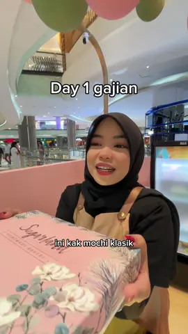 mentang-mentang baru gajian... #Sugarland #Mochiviral 