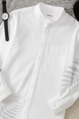 ✨ Simpel tapi elegan ✨ Kemeja koko putih polos dengan desain modern dan nyaman dipakai. Cocok untuk ibadah, acara formal, maupun gaya sehari-hari. 👉 Yuk miliki sekarang dan lengkapi koleksi outfit muslimmu!#kemejaputih #kemejakoko #fashionpria 