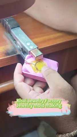 #jewelry #jewelrymaking #customjewelry #jewelrymanufacturer #jewelryfactory