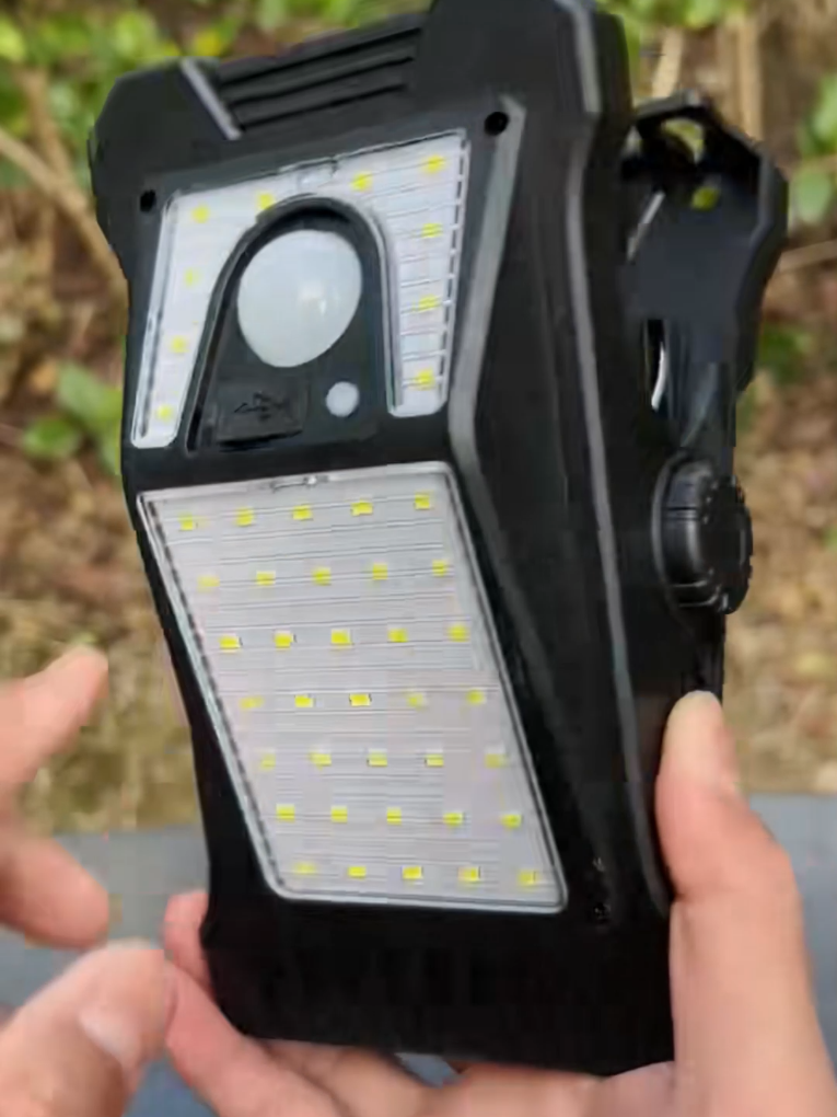 Solar Garden Light #solarlights #light #lights #solarlight #gardenlights #gardenlight #lamps #lamp #outdoorlights #outdoorlight 