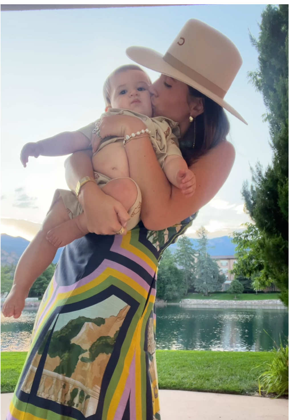 My little bestie & I in CO 🩵💛@Sydney McHorse | SAHM & Wife 