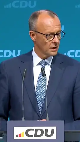 Die Tankpreise werden in Zukunft bei 3 Euro gedeckelt! #politics #foryoupage❤️❤️ #fyyyyyyyyyyyyyyyy #cdu #friedrichmerz #politik #kontrovers #fouryou #cducsu #fyp #kartenzahlung #tanken #tankpreise Satirischer Beitrag, keine realen Aussagen