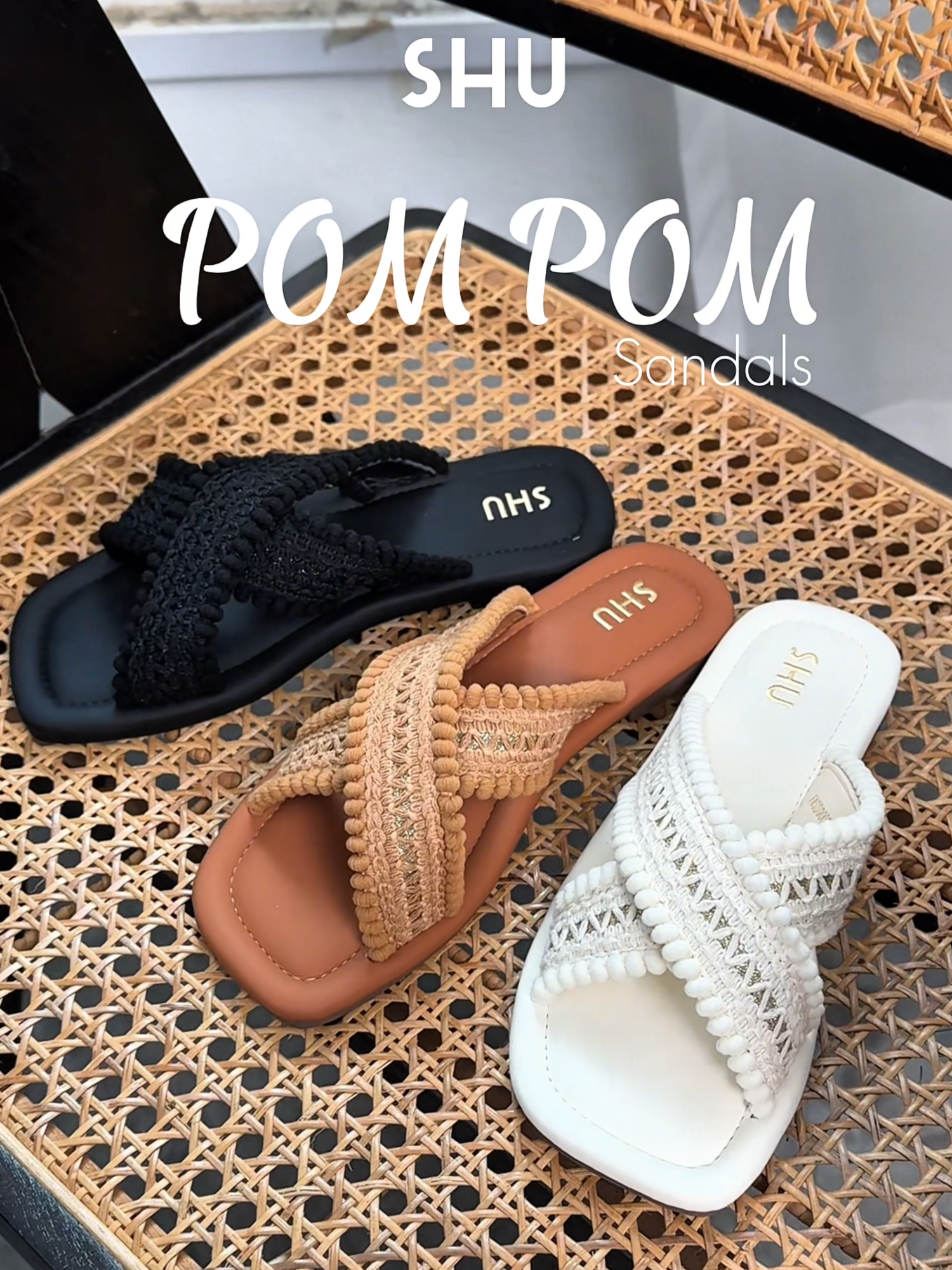 𝑺𝑯𝑼 𝑷𝒐𝒎𝒑𝒐𝒎 𝑺𝒂𝒏𝒅𝒂𝒍𝒔  ความน่ารักที่มาพร้อมความสบาย ✨ 🧸💕 ดีไซน์สายไขว้ตกแต่งปอมปอมเก๋ ๆ ใส่แล้วเพิ่มเสน่ห์ให้ทุกลุค แต่ยังคงความเรียบง่ายและใส่สบายสุด ๆ  มีให้เลือก 3 สี สุดคลาสสิก 🌈 🖤 𝐁𝐥𝐚𝐜𝐤 เท่ชิค ใส่แล้วมั่นใจ 🤎 𝐁𝐫𝐨𝐰𝐧 อบอุ่นละมุนตา 🤍 𝐈𝐯𝐨𝐫𝐲 เรียบหรู ใส่ง่ายทุกโอกาส นุ่มสบาย และเต็มไปด้วยความน่ารักที่ไม่ควรพลาด!  SHOP NOW > https://bit.ly/SHUPomPom SHOPEE > https://s.shopee.co.th/3LGqLdIYoZ LAZADA > https://s.lazada.co.th/s.zgl8h TikTok > https://vt.tiktok.com/ZSAr5nyw1/