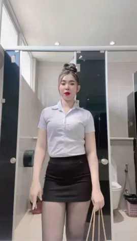 អ្នកគ្រូនៅក្រមុំតា🤣
