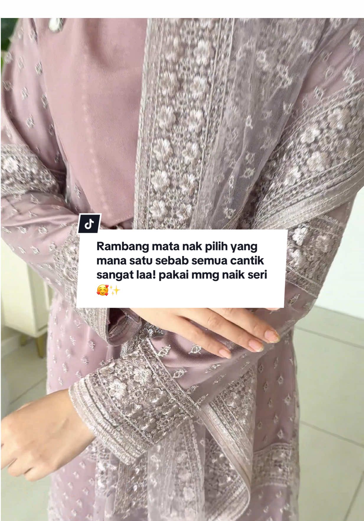 Rambang mata nak pilih yang mana satu sebab semua cantik sangat laa! Korang minat warna yang mana? Cuba komen 🙈😍 Jangan lupa masuk live launching esok Sabtu jam 9pagi tau ‼️ #nfhboutiquegallery #kurung #kurungcantik #kurunglace #tiktokshop 