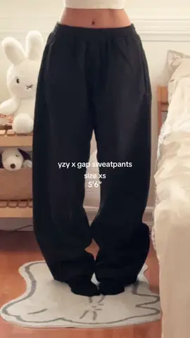 they fit perfectly and the fleece is so soft and comfy 🤍 #sweatpants #fleecesweats #yeezygap #yeezyxgap #tiktokshopcreatorpicks 