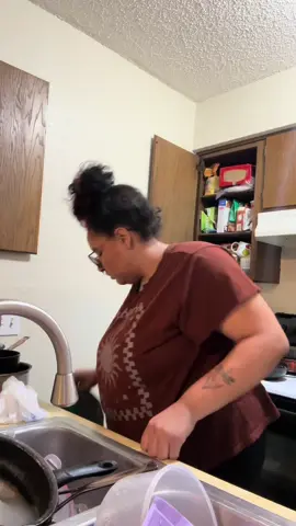 #CapCut #fyp #fypage #sahm #trending #engagingbesties #microinfluencer #vir #clean #CleanTok #cleaning #cleaningtiktok #cleanwithme #closingtime #lysol #kitchen #MomsofTikTok #momlife #edit 