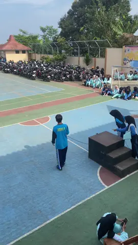 LOMBA KARAOKE 