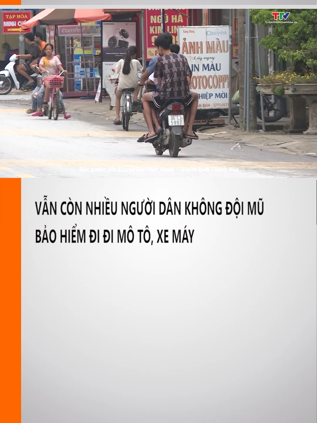 Quy định bắt buộc đội mũ bảo hiểm đối với người ngồi trên xe mô tô, xe gắn máy khi tham gia giao thông đã thực hiện 18 năm. Hiện nay, tại Thanh Hóa trên 90% người dân chấp hành quy định đội mũ bảo hiểm như một thói quen khi tham gia giao thông. Tuy nhiên, tại một số nơi, tình trạng người đi mô tô, xe gắn máy không đội mũ bảo hiểm vẫn khá phổ biến. #truyenhinhthanhhoa #thanhhoa #tintuc #giaothong #moto