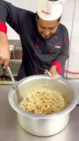 আমরা রেস্টুরেন্টে যেভাবে এই বীব তেহেরি  তৈরি করে থাকি আপনারা দেখেন সহজে বাসায় খেতে পারেন একবার হলে ট্রাই করেন ইনশাআল্লাহ খুব ভালো হবে ❤️❤️#tiktok #foryou #বয়েসবিড়িও #বিড়িও_টা_ভালো_লাগলো #ভাইরাল_করে_দাও 
