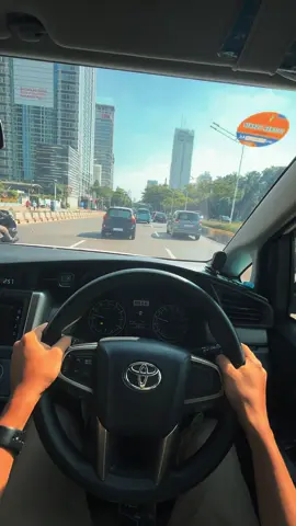 Ambil aja buat SW #viral #trending #fyp #music #nyetir #driving #jakarta #berhatihatidijalanraya #drivesafe #innovareborn #nyetirmobil