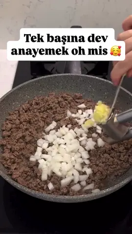 Çok Kolay Ve Çok Lezzetli ❗️Favori Spagetti Tarifiniz Olacak❗️Enfes Soslu Kıymalı Spagetti Tarifi👌 Tarif isteyenler yoruma bir kalp 💜rica edebilir miyim? Denemek isteyenlere şimdiden afiyet olsun 🌸  📸 @farkli_yemek_tarifleri