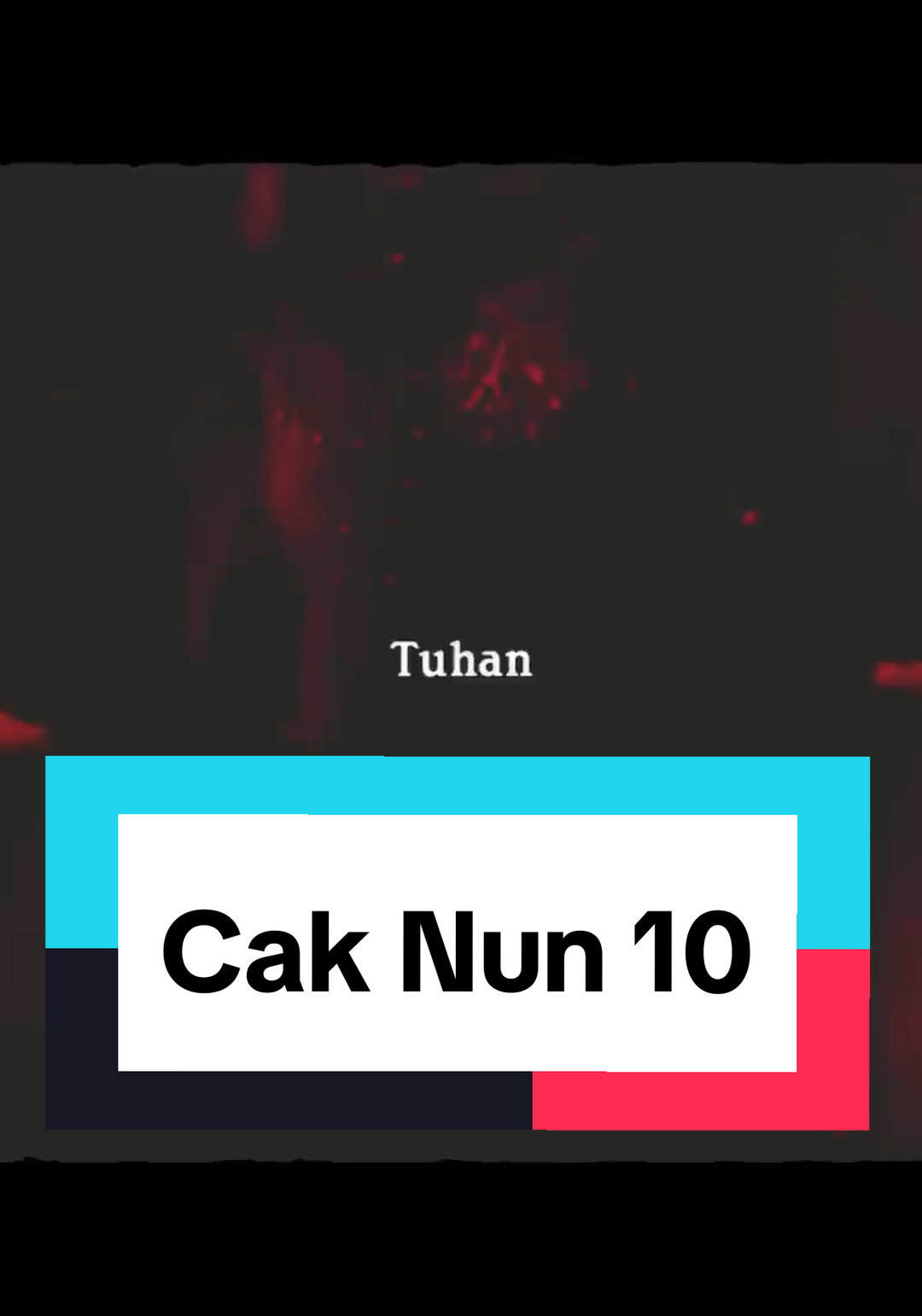 menggambarkan Cak Nun sebagai seseorang yang menawarkan sebuah tikar sederhana, sebuah gitar, dan beberapa kata kepada mereka yang tenggelam, mengingatkan mereka akan nilai diri mereka. Menurut interpretasi Cak Nun, agama bukanlah proyek kekuasaan atau alat untuk merek kandidat, tetapi sebuah cermin kecil untuk refleksi diri. Sumber Video Channel YouTube: Kamar Film #caknun #viralvideo #viral #fypシ #fyp 