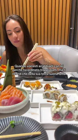 Tagga la tua amica😂😂😂 #molesushi #officines #sushilovers #torino #italia #italianfood 