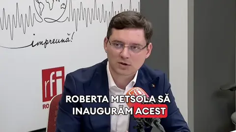#VictorNegrescu: ,,🇲🇩 Republica Moldova se află într-un moment decisiv. Este evident că Federația Rusă nu își dorește ca forțele pro-europene să câștige alegerile din septembrie. Motivul este clar: dacă acest lucru se va întâmpla, drumul Republicii Moldova către Uniunea Europeană devine ireversibil, iar influența Moscovei la Chișinău va dispărea. 🗳 Alegerile din septembrie reprezintă, de fapt, un nou referendum privind ambiția Republicii Moldova de a adera la Uniunea Europeană. Ele vor arăta cât de rapid își dorește acest stat să devină parte a familiei europene. 📍 La inițiativa mea, Parlamentul European va deschide în această toamnă un birou la Chișinău. Președinta Parlamentului European, Roberta Metsola, a oferit întreg suportul său acestui demers. Biroul va sprijini direct transpunerea legislației europene și va aduce mai aproape Europa de cetățenii moldoveni. Biroul va fi condus de un cetățean român cu experiență, confirmând încă o dată triunghiul sprijinului pentru Republica Moldova: Chișinău – București – Bruxelles. 🏛 Parlamentul European a fost mereu instituția europeană care a reacționat cel mai rapid în sprijinul cetățenilor moldoveni. Am reușit să creștem prefinanțările, să majorăm granturile și să orientăm fondurile către educația copiilor, sprijinul pentru seniori și scăderea facturilor la energie. 📌 În cadrul plenarei din septembrie a legislativului european, vom adopta o rezoluție fără precedent. Un document ferm, unic prin faptul că este adoptat chiar înaintea unor alegeri, care trage un semnal de alarmă privind ingerințele Federației Ruse și reafirmă clar sprijinul pentru aderarea Republicii Moldova la Uniunea Europeană. ✅ Republica Moldova nu își pierde suveranitatea prin integrarea europeană. Din contră, câștigă forță, protecție și sprijin din partea unei comunități unite care apără democrația și libertatea. Cetățenii Republicii Moldova pot, în septembrie, să transmită ferm că viitorul lor este european.” #Moldova #UE #VN #ParlamentulEuropean 