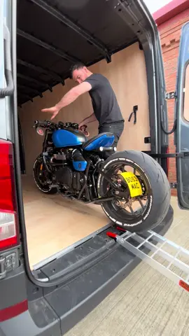 Watching Jody gracefully handle a Bobber, one might think it’s a cakewalk! But let’s not forget, it’s the Carbon Wide Wheel kit giving a helping hand. 😏 #thorntonhundredmotorcycles #thorntonhundred #triumphbonnevillebobber #bobber #bespoke #motoculture #motorcycle #triumph #bobber #bespoke #bonneville