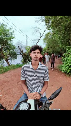 যে কখনো নাগর দোলায় ওঠেনি তাকেও ঘুড়াচ্ছে জীবন 🖤