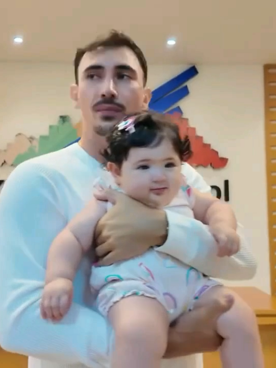 Hagia senang antar kakak Don sekolah 🤩🤩🤩 #fyp #babyhagia #jedar #jessicaiskandar Cr: YT jessica iskandar