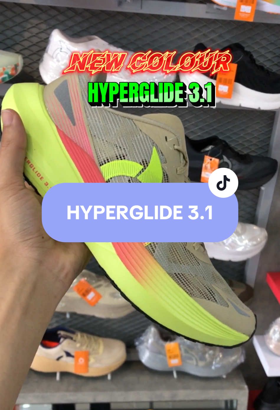 yakali ga naksir sama warna terbarunya Hyperglide 3.1 Olime/Lime😍  penghuni pace 5 kebawah mana nich🤫 coba absen👇🏻   #ortuseight #fyp #hyperglide31 #pelarikalcer #sepaturunning 