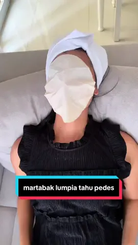 Martabak lumpia isi tahu pedes 🔥 kriuk di luar, lumer pedes gurih di dalam 😋✨ cocok buat cemilan sore atau ide jualan juga loh! #martabaktahu #cemilanpedas #lumpiakriuk #idecemilan #cemilanrumahan     