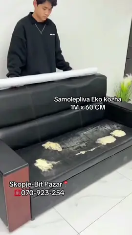 1+1 гратис  Самолепливи еко кожи за рипарирање за само 499ден Идеално решение за репарација на вашиот мебел ,кожени јакни или ентериерот во вашиот автомобил 2 парчиња за само 499ден Предности при користење на овој производ ✅ Прилагодлива - Еко-кожата е вистинскиот избор за тебе бидејќи може лесно и едноставно да се прилагоди на различни барања кога станува збор за уредување на дневни или деловни ентериери. ✅ Самолеплива - Тоа значи дека не мора да ангажираш професионалец за поставување на еко кожата, можеш да го направиш сама. Исечи ја посакуваната форма, одлепи го долниот слој и залепи ја еко кожата. ✅ Едноставна и лесна за одржување - Водоотпорната и самолеплива еко кожа е многу лесна за одржување, бидејќи лесно се чисти и не бара посебна грижа. Овој материјал нема лесно да се извалка или оштети, ќе биде доволно да го избришеш мебелот со влажна крпа за да го вратиш веќе постоечкиот сјај на еко-кожата. Технички карактеристики: Димензии на парче: 1m x 60cm