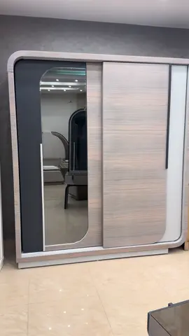 من احلي غرف الشباب ولونها مريح وتحفه😍😍