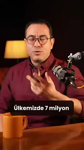 📌 TİP 2 DİYABET KONTROL ALTINA ALINABİLİR! Resmi rakamlara göre: 📍 Türkiye’de en az 7 milyon, 📍 Dünyada ise en az 500 milyon kişi diyabetle yaşıyor. Her yaşta ortaya çıkabilen ve yaşam boyu sürebilen bu hastalık; 🍽 Aşırı yemek yeme, 😵 Sık acıkma, 🚽 Sık idrara çıkma, 😴 Halsizlik ve yorgunluk gibi belirtilerle kendini gösteriyor. 🚨 Diyabetin Tehlikeleri Diyabet: ❗ Kalp damar sistemi hasarı, ❗ Organ yetmezliği, ❗ Erken öl*mlere yol açabilen bir hastalıktır. 🔎 40 yaş altı kalp krizi geçirenlerin %51’inde yüksek kan şekeri tespit edilmiştir. Bu nedenle diyabet sadece “kan şekeri yüksekliği” değil, iç organlara zarar veren ciddi bir sağlık sorunudur. ✅ Doğru Yaklaşımla Ne Mümkün? 🔹 Kullanılan ilaçların dozları azaltılabilir. 🔹 Hayat kalitesi artırılabilir. 🔹 Kalıcı bir iyileşme sağlanabilir. 💚 Diyabetten Arınma Kampı Başlıyor! 3 Aylık özel programımızla: 1️⃣ Özel diyet planlaması 2️⃣ Bilimsel temellere dayanan egzersiz protokolü 3️⃣ Sürekli mental ve duygusal destek ile bedeni arındırmayı ve şifayı hedefliyoruz. 👥 Kimler Katılabilir? 15 Yaş+ ✔ Tip 2 Diyabet hastaları ✔ Ailesinde Tip 2 Diyabet olanlar ✔ Tip 2 Diyabet hastasına bakan yakınlar 🎯 Amacımız Nedir? 🎯 Diyabetin komplikasyonlarından korumak 🎯 Tedavinin etkinliğini artırmak 🎯 Vücudu temizlemek, enerjiyi geri kazanmak 🎯 Yeni bir bedene kavuşmak 📋 GENEL PROGRAM Bilgisi 1️⃣ HbA1c Takibi: İsim, yaş, boy, kilo ve son HbA1c değerinizle birlikte form doldurulacak. 2️⃣ Diyet Planı: Yaşınıza, cinsiyetinize ve hastalık durumunuza özel menüler grupta paylaşılacak. 3️⃣ Egzersiz Videoları: 📽 Dr. Bey tarafından hazırlanmış Medikal egzersiz videoları ile destekleneceksiniz. Unutma! Bilim bizimle, Allah bizimle, umut bizimle… Hadi artık iyileşelim. Yalnız değilsiniz! 👉 Diyabetten Arınma WhatsApp Grup Bağlantısı profilde!
