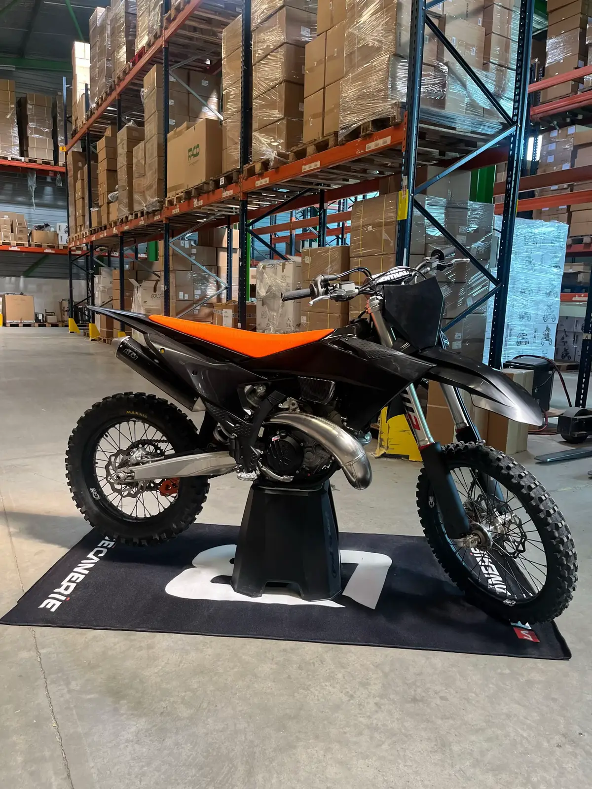 À votre avis, on en fait quoi ? 👀  #labecanerie #becanerie #moto #cross #bikelife 