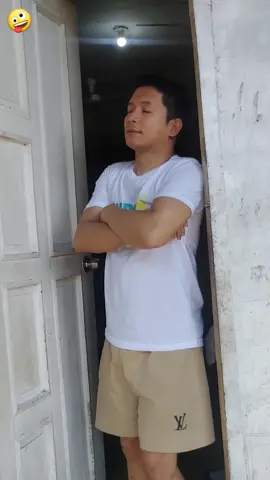 lolo malakas ka pa sa kalabaw😂😂🤣😂🤣#goodvibes #viralvideo #funny #fun #visaya 