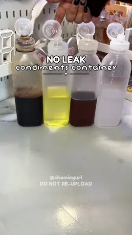 kahit itaktak mo to sis hindi talaga natatapon ✨ #noleakcondimentbottle #condimentscontainer #condimentsbottle #kitchenfinds #fyp 