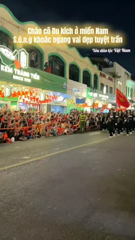 Đội quân áo bà ba khăn rằn con cháu bà Định quá đẹp, quá anh hùng 🇻🇳❤️