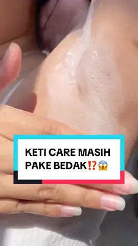 KETI CARE MASIH PAKE BEDAK⁉️😱 Bedak malah gak ngurangin keringet dan berantakan 😬 Saran mimin kamu beralih ke deodoran spray ajah! 🥳 makin praktis tinggal semprot bebas bau 😎 Cobain yuk! 😉 #salsacosmetic #beautyiseasy #fyp #deodorant #antiperspirant 