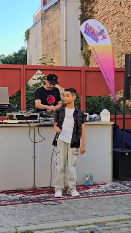 Der Anfang war etwas wackelig mit dem Ton aber dann gings doch oder :) Mero immer auf die Nr.1 🤲🫶 #mero #mero_428 #thevoicekids #rap #fyp @Mero_428 