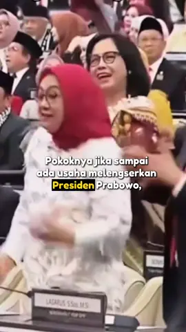 Musik diputar, anggota DPR joget, Wapres Gibran diam, Presiden Prabowo dituduh menaikkan gaji DPR. Ada yang disudutkan, ada yang ditiup simpati. 