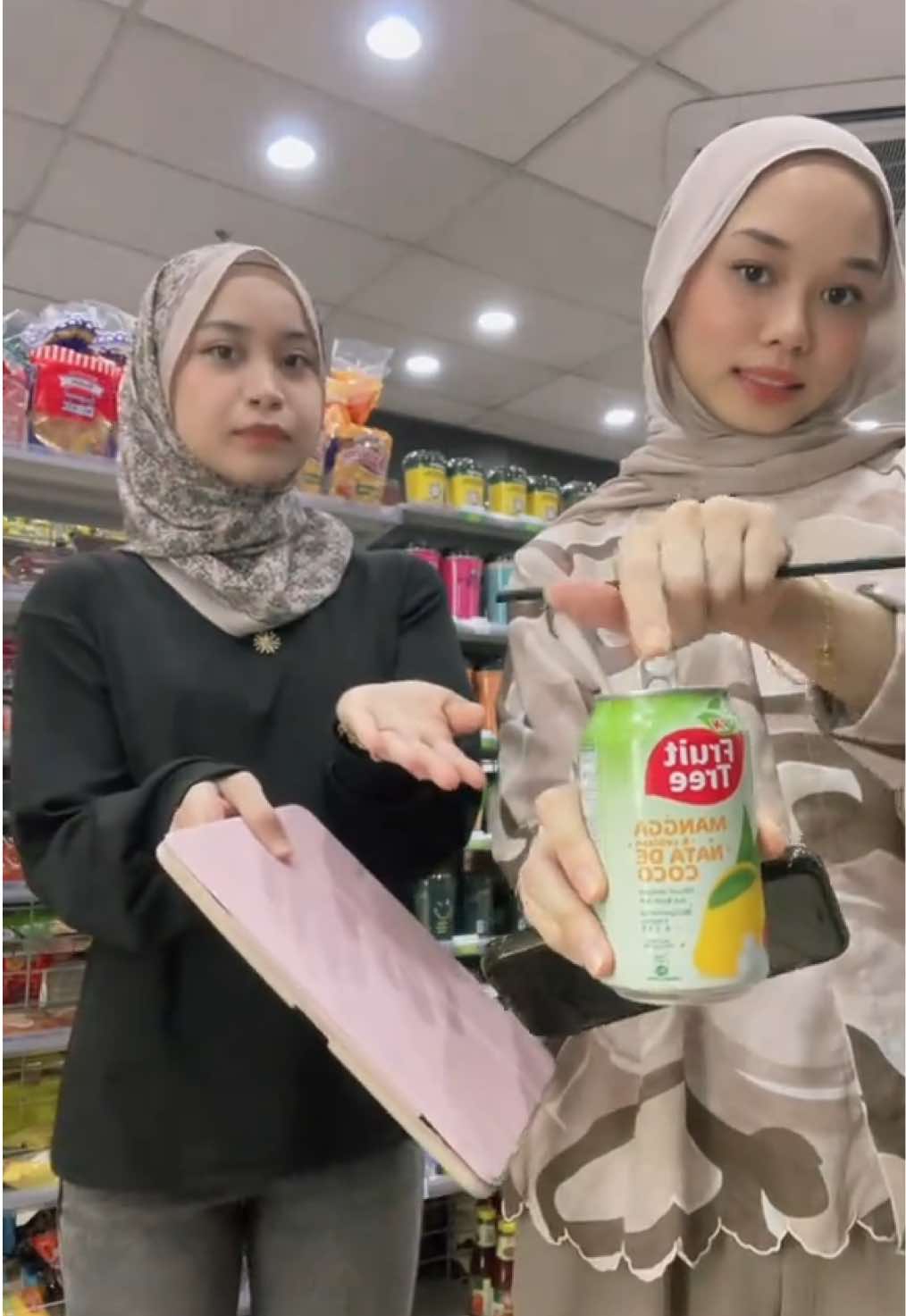 👯‍♀️