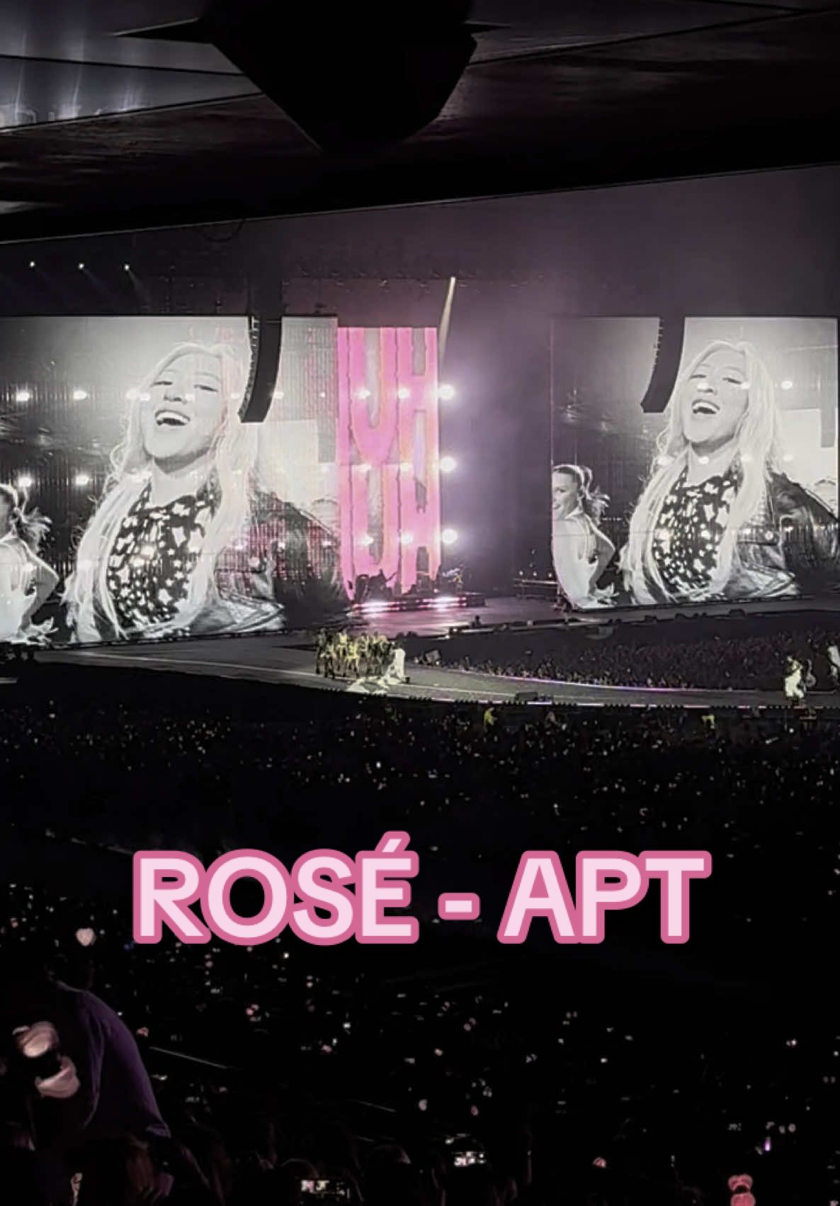 ROSÉ - APT  📍 Wembley Stadium, London N1 #blackpink #apt #blackpinkofficial #blackpinkconcert #blackpinkinyourarea 