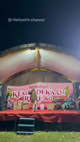 KHOIRY DAFFA ALFAIZY,   Tidak banyak anak yang mempunyai  mental dan keberanian  untuk pentas di Panggung , Seperti yg dilakukan Daffa. Tidak ada rasa panik dan tidak  Demam Panggung.  Bakal dan Mental untuk  bersuara dan tampil di depan umum itu yg penting. # Ini Penampilan  Khoiry Daffa Alfaizy di Pangung  acara 17 agustus HUT RI Ke 80 di Dk.Pucang Ds. Jatiroto Kayen Pati # Harbosfm channel @Didik Jaya kusuma @Pak Har Harnoko @Mbah Joko @Amin Nur salam 